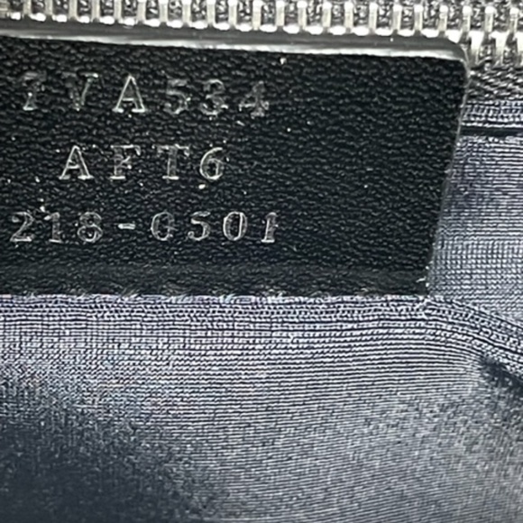 Fendi FF Vertigo Large Baguette Messenger Bag - Picture 9 of 9